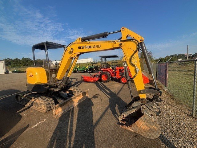 2022 New Holland E37 Image 1