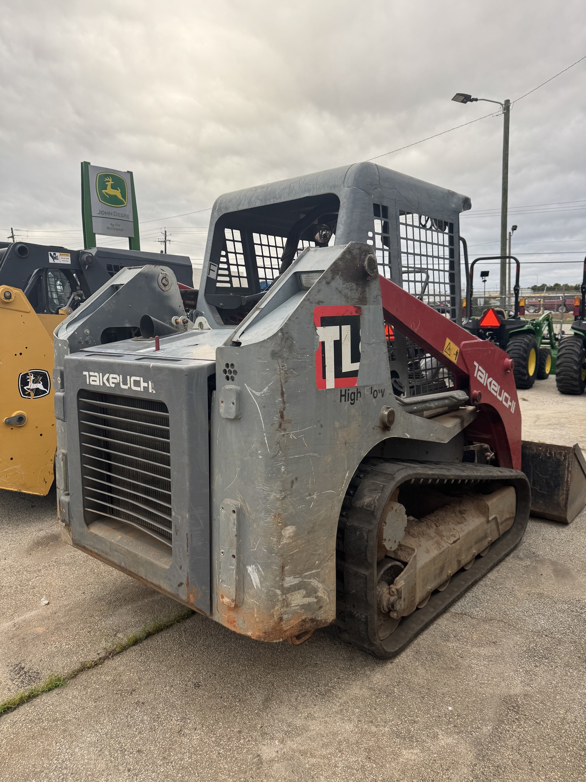Takeuchi TL8 Image 1