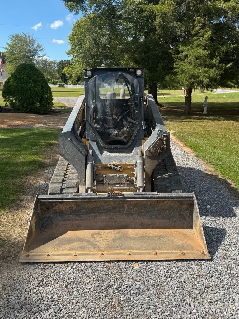 2017 John Deere 333G Image 3