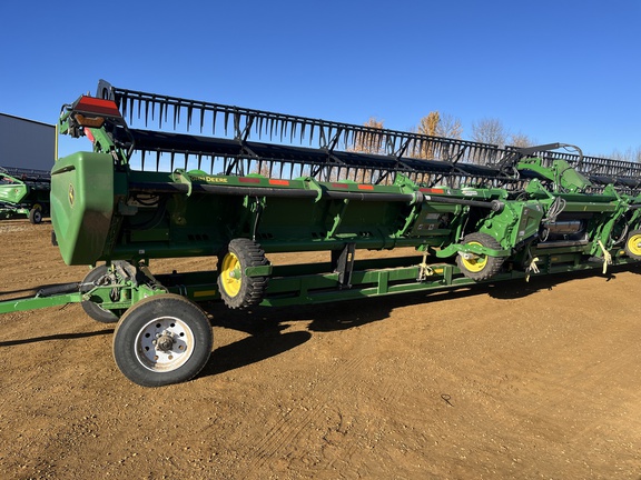 Used 2025 John Deere HDR 50 Combine Platforms at Horizon Ag & Turf in High Prairie, AB - Photo2