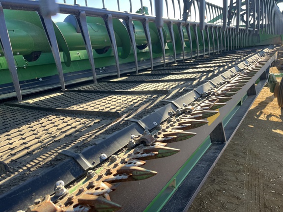 Used 2025 John Deere HDR 50 Combine Platforms at Horizon Ag & Turf in High Prairie, AB - Photo18