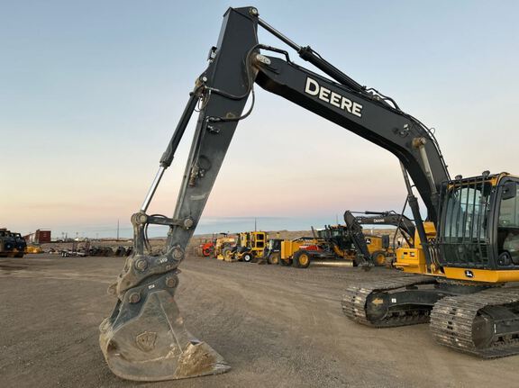 2021 John Deere 200G