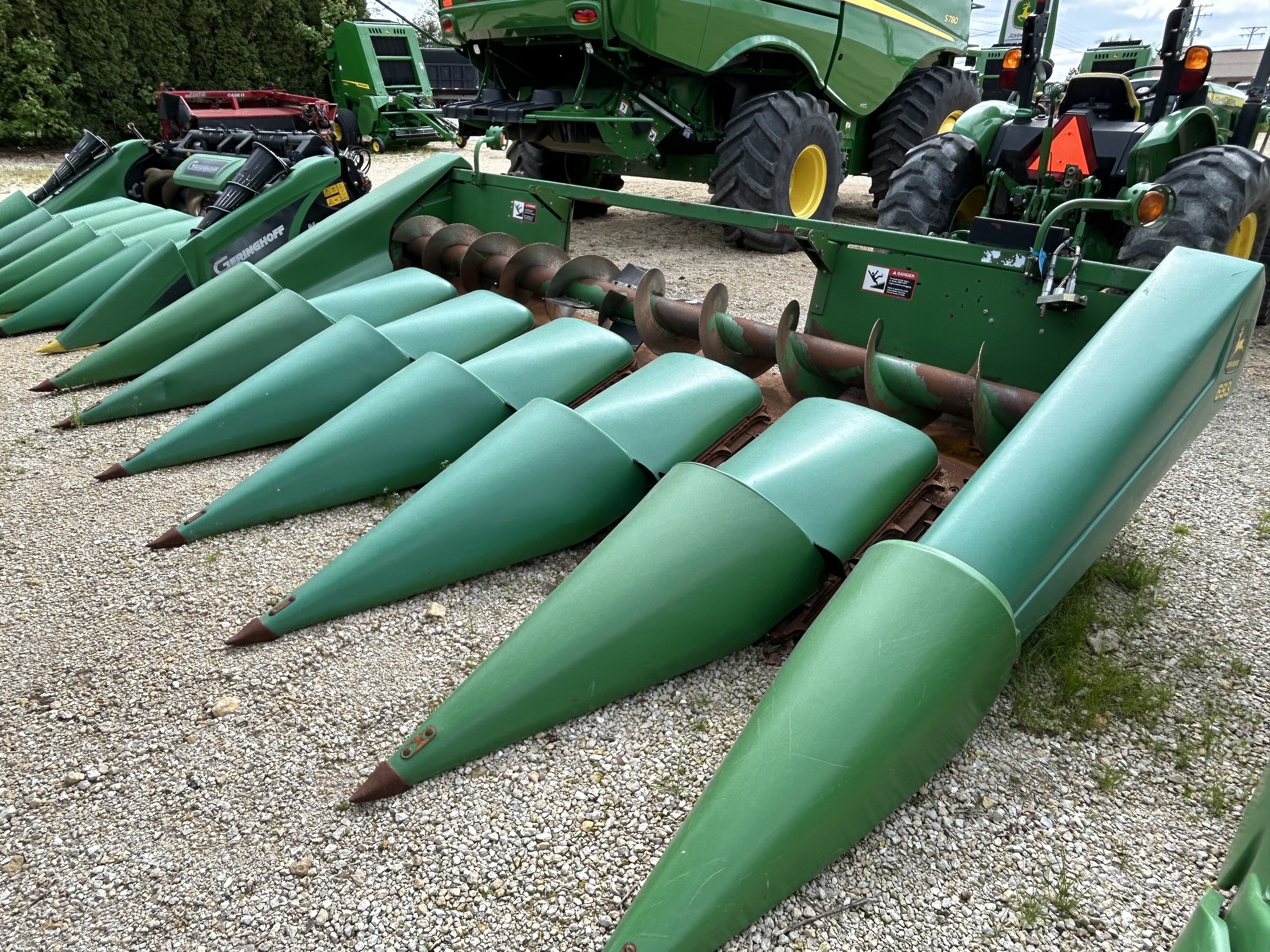  1996 John Deere 693 at Heritage Tractor in Freeport, IL