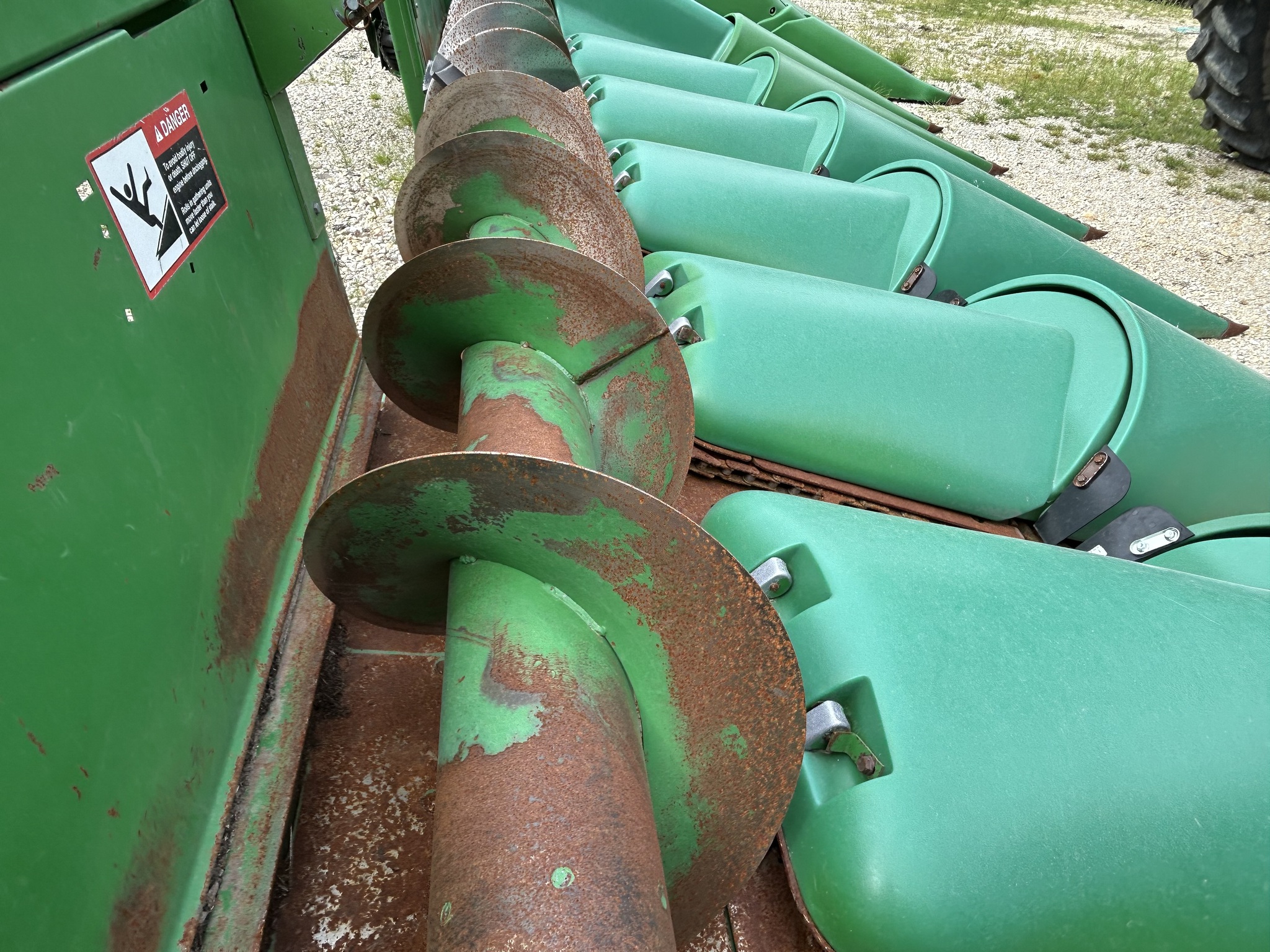  1996 John Deere 693 at Heritage Tractor in Freeport, IL