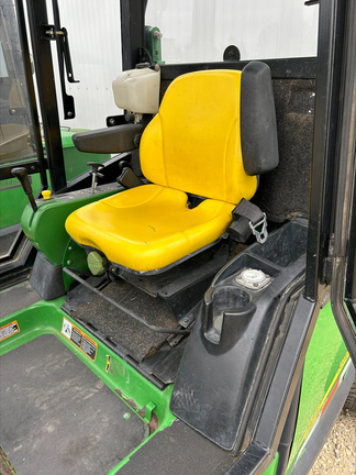 Used 2011 John Deere 1545 Commercial Front Mowers at Horizon Ag & Turf in Edmonton West, AB - Photo7