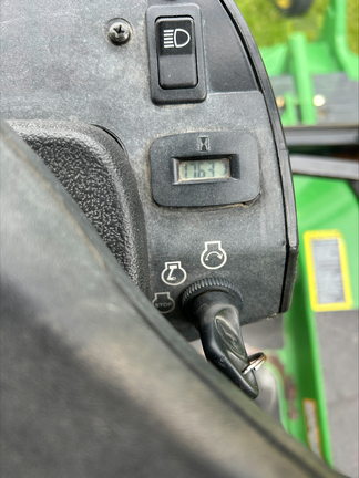 Used 2011 John Deere 1545 Commercial Front Mowers at Horizon Ag & Turf in Edmonton West, AB - Photo8