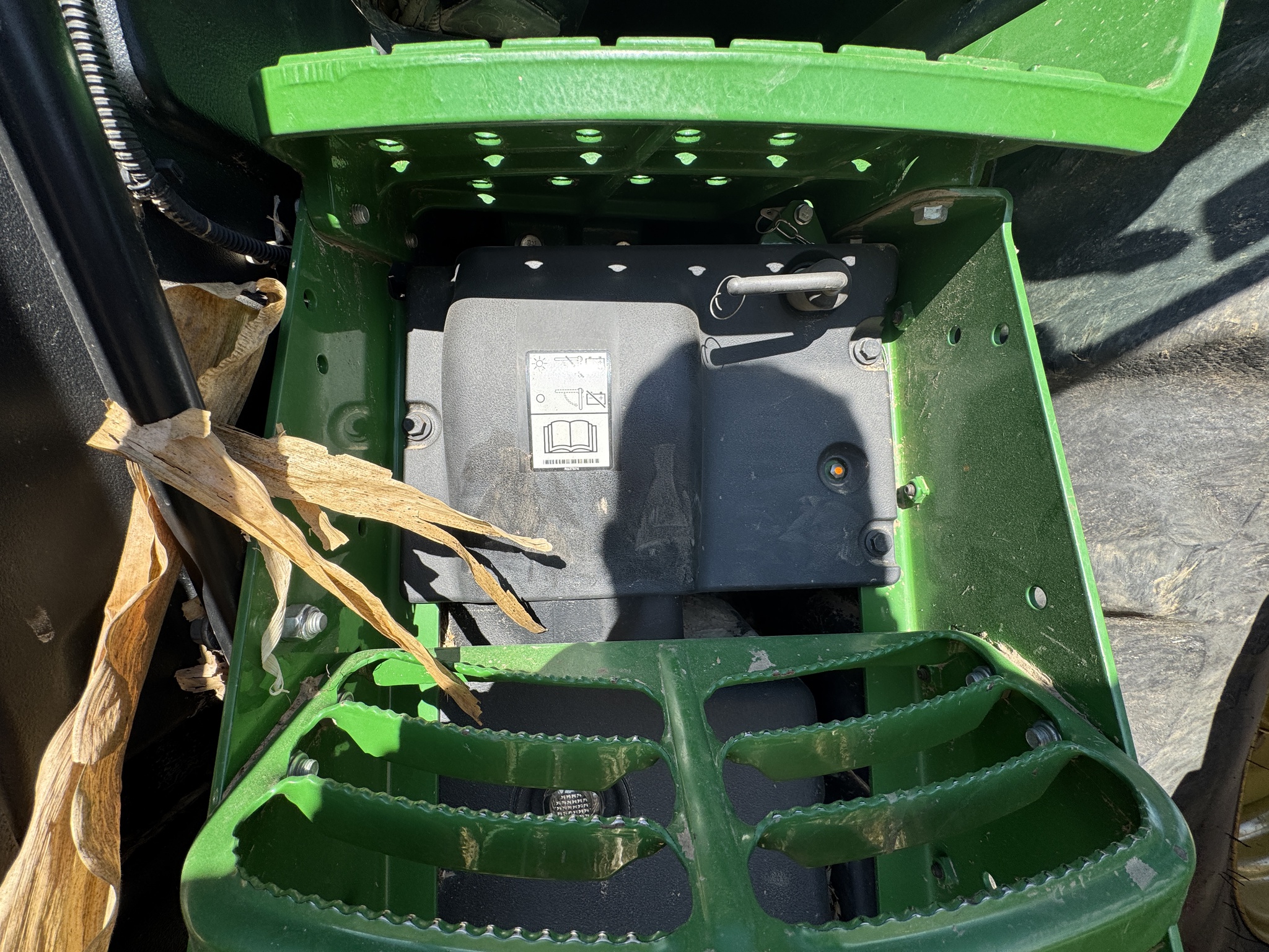 2016 John Deere 8345R Image 28