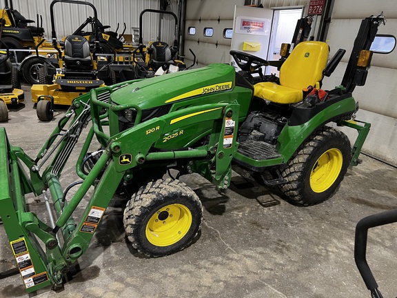  John Deere 2025R