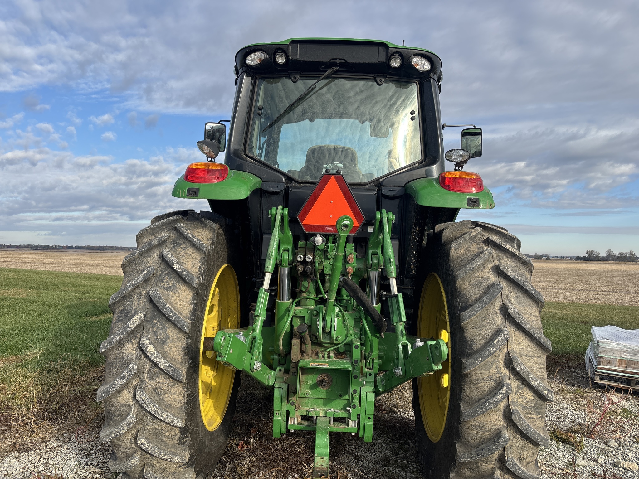 Used 2022 John Deere 6155M Row Crop Tractors at Koenig Equipment in Urbana, OH - PhotoXL6