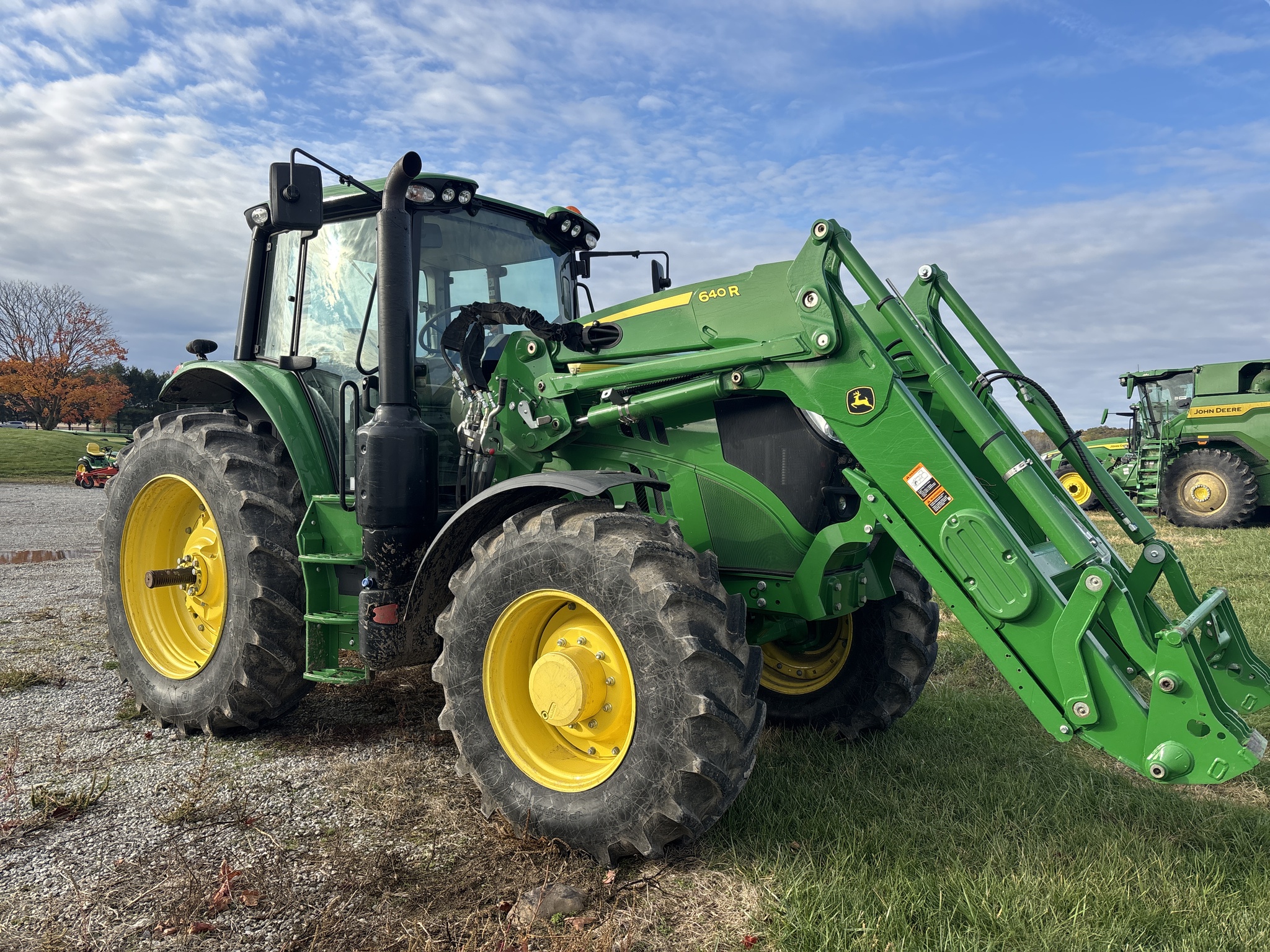 Used 2022 John Deere 6155M Row Crop Tractors at Koenig Equipment in Urbana, OH - PhotoXL4