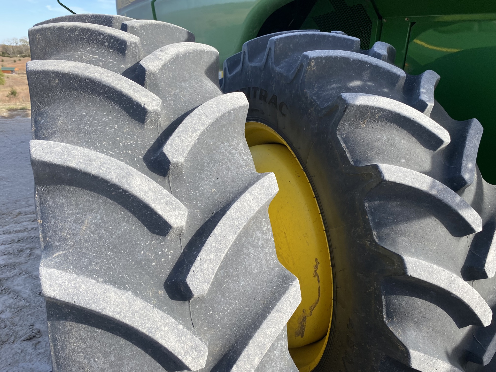 2010 John Deere 9570 STS Image 3