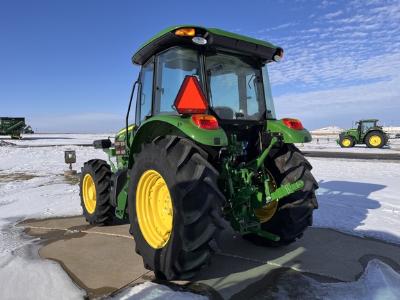 2025 John Deere 5090E - Photo8