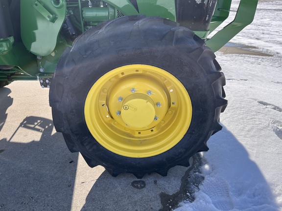 2025 John Deere 5090E - Photo13