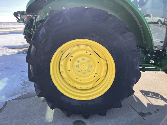 2025 John Deere 5090E - Photo16