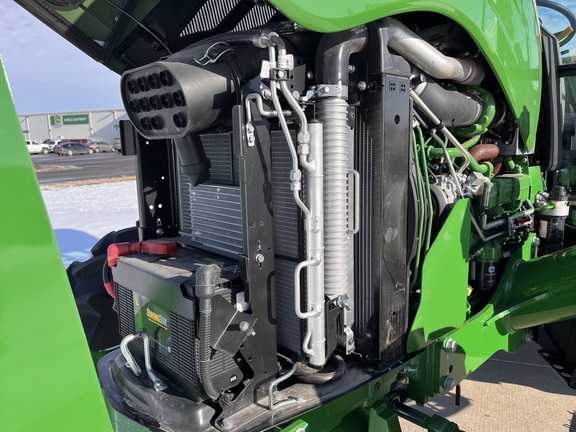 2025 John Deere 5090E - Photo22