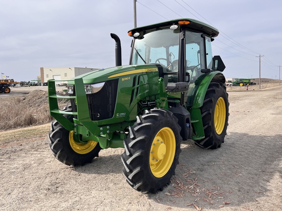 2025 John Deere 5090E - Photo2