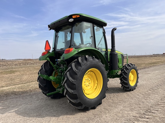 2025 John Deere 5090E - Photo6