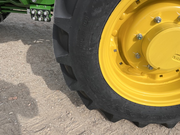 2025 John Deere 5090E - Photo14