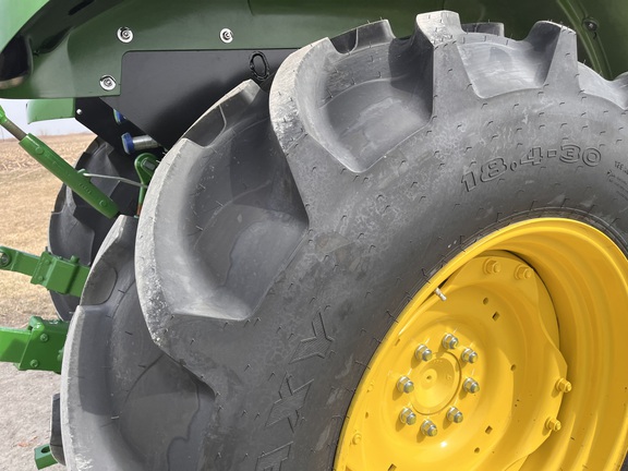 2025 John Deere 5090E - Photo18