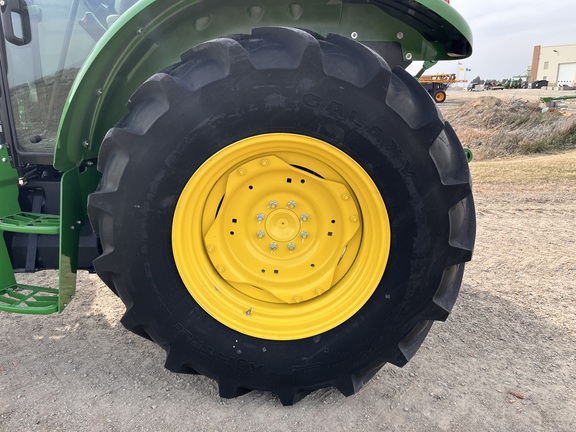 2025 John Deere 5090E - Photo19