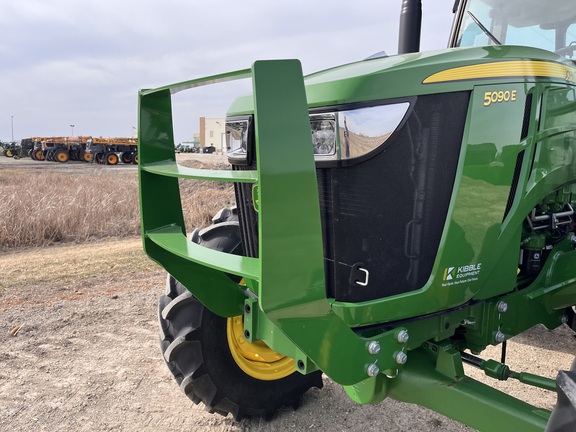 2025 John Deere 5090E - Photo22