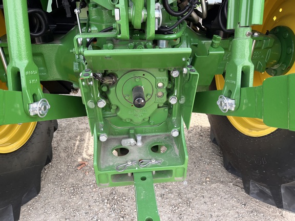 2025 John Deere 5090E - Photo31