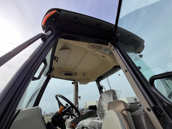 2025 John Deere 5090E - Photo35