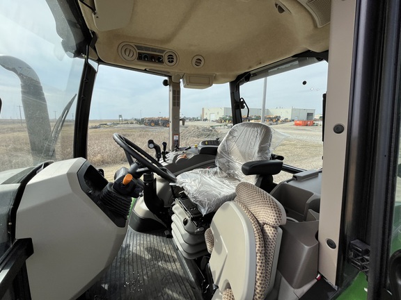 2025 John Deere 5090E - Photo36