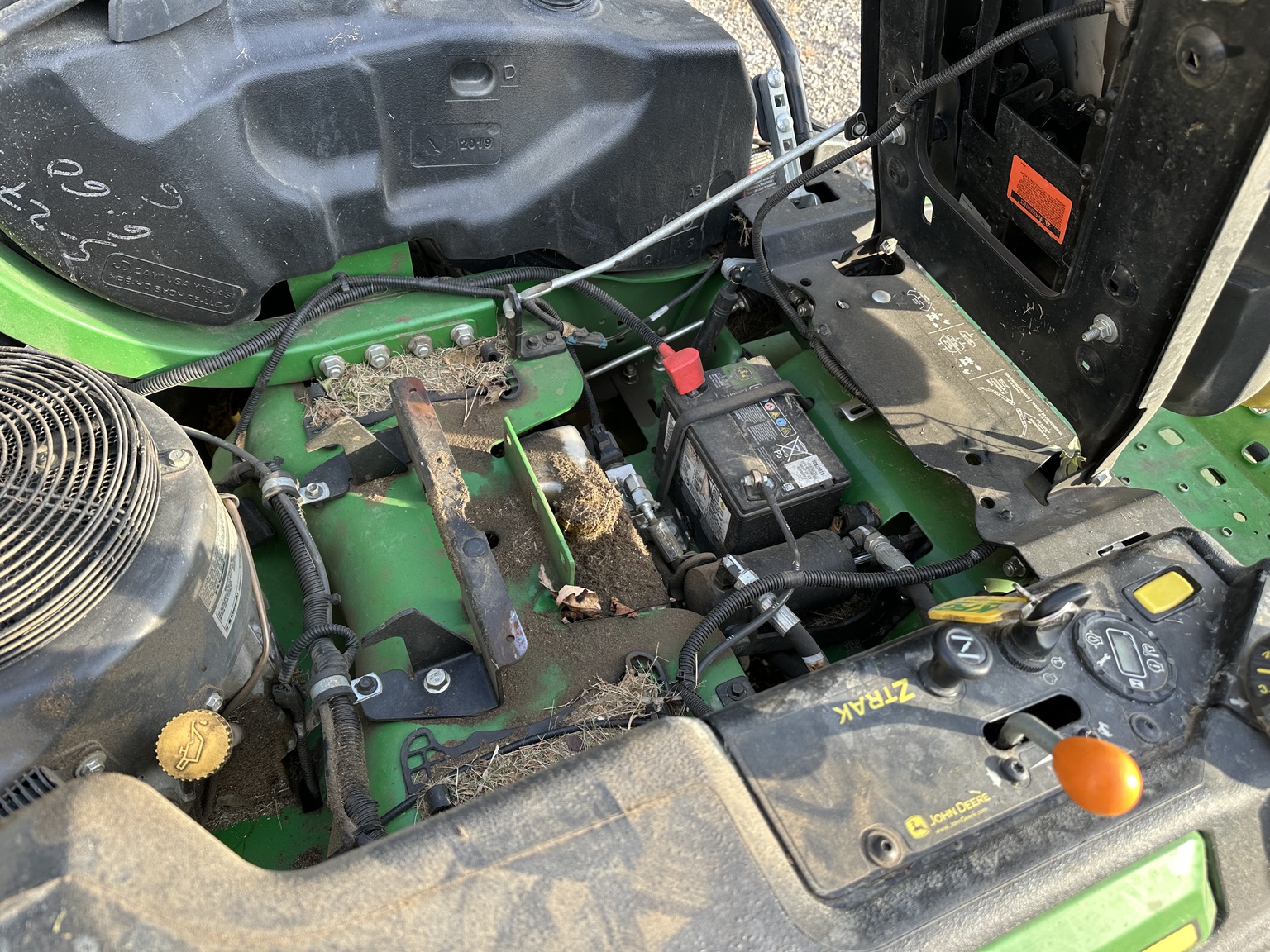 2019 John Deere Z950R Image 14