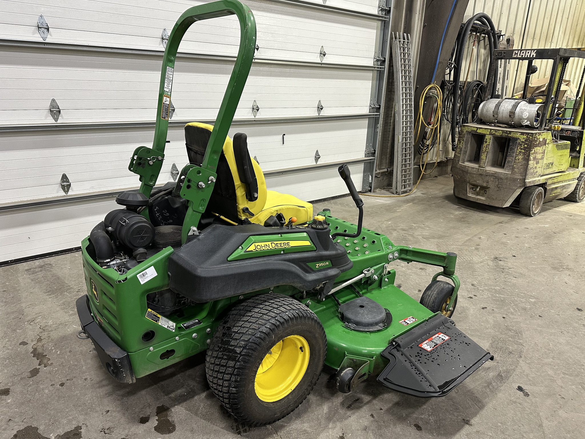2019 John Deere Z950R Image 3