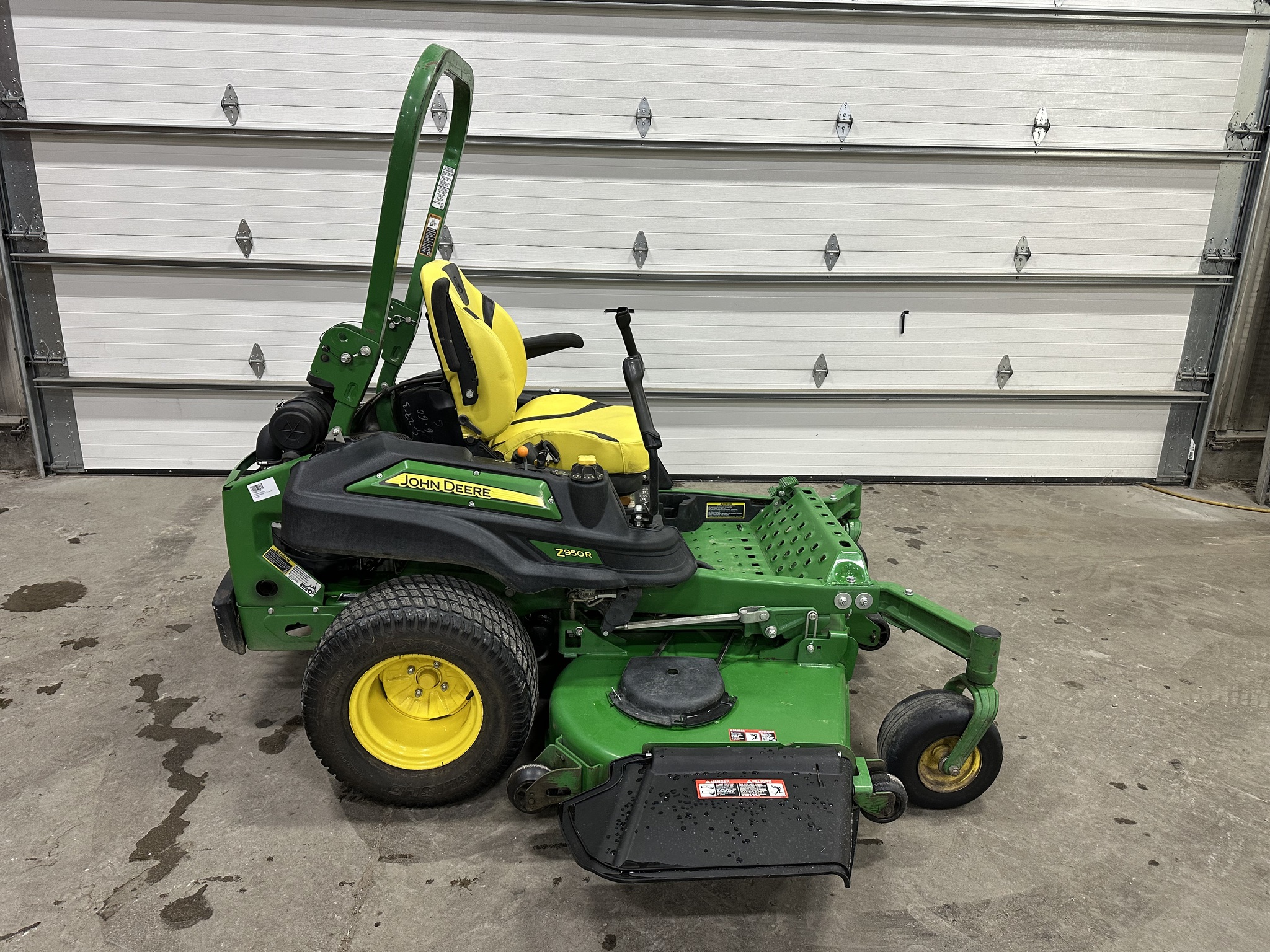 2019 John Deere Z950R Image 2