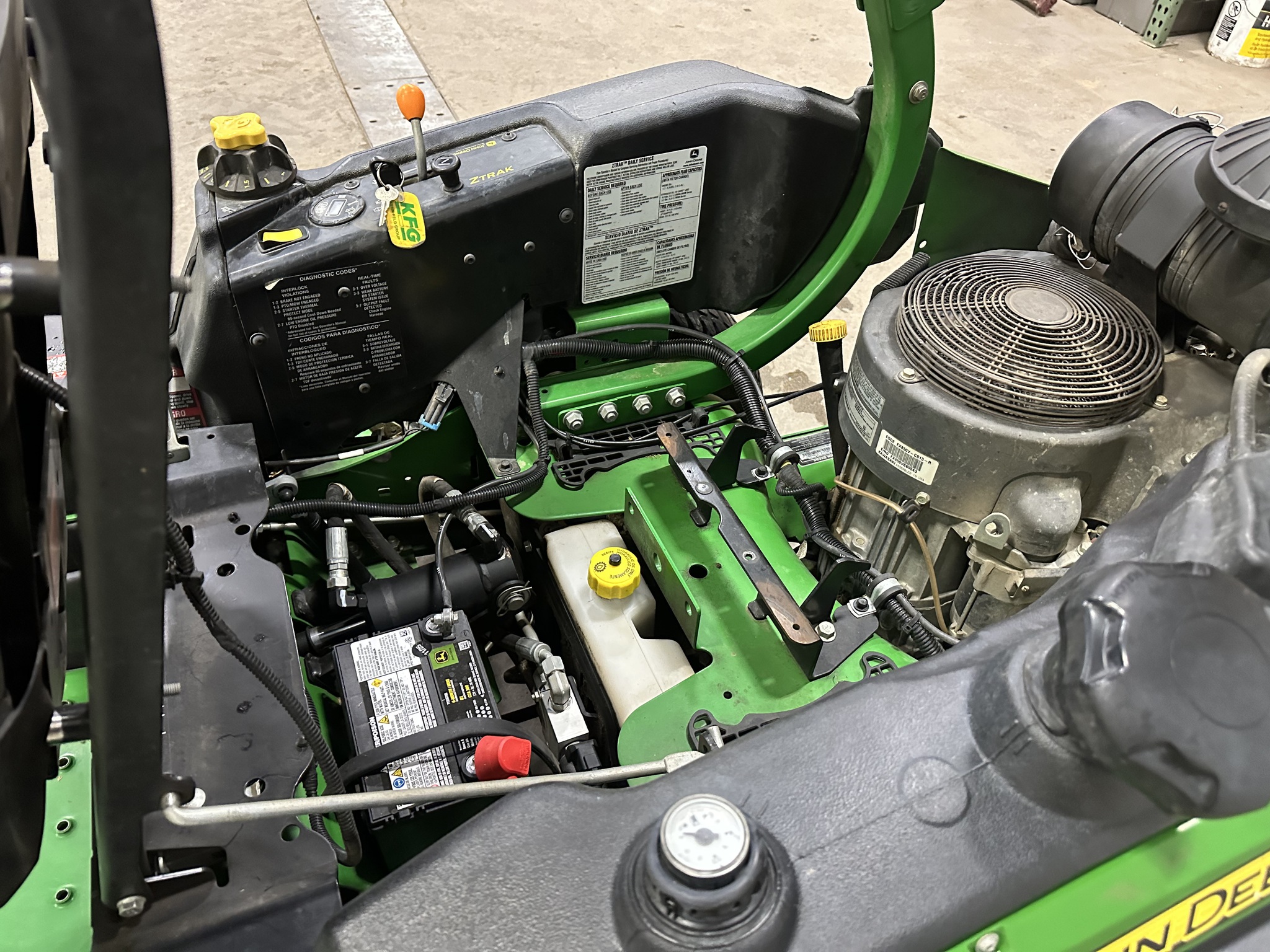 2019 John Deere Z950R Image 16
