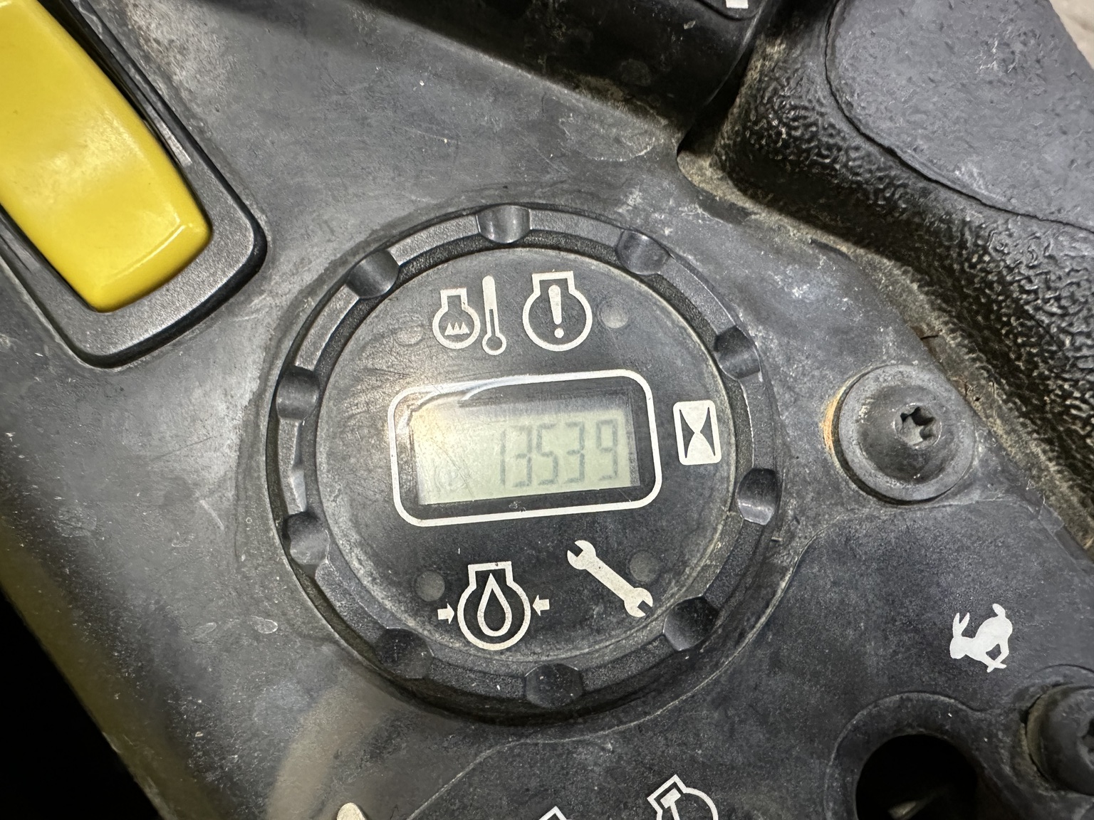 2019 John Deere Z950R Image 18