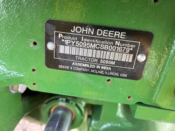 2025 John Deere 5095M - Photo38