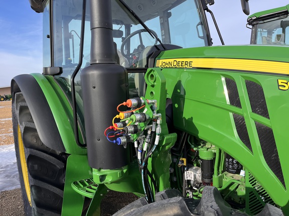 2025 John Deere 5095M - Photo30