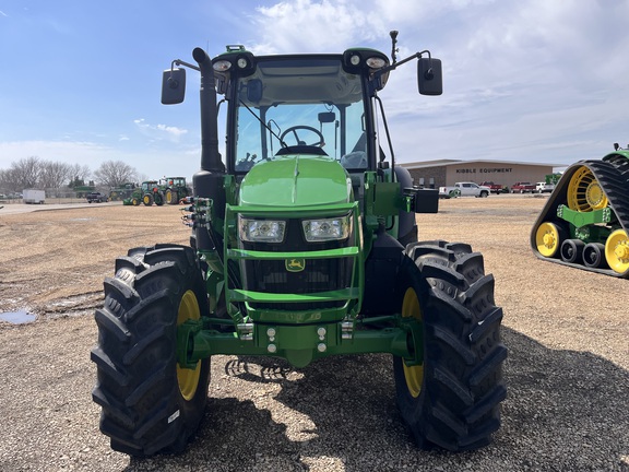 2025 John Deere 5095M - Photo2