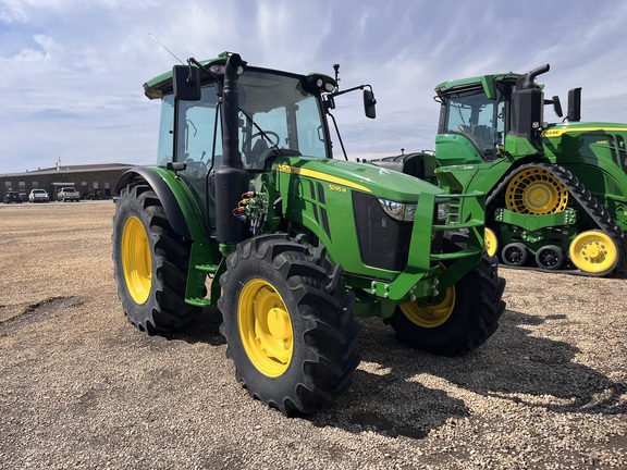 2025 John Deere 5095M - Photo3