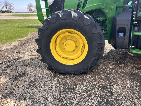 2025 John Deere 5095M - Photo9