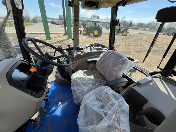 2025 John Deere 5095M - Photo33