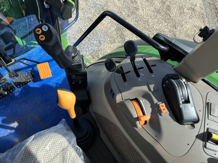 2025 John Deere 5095M - Photo34