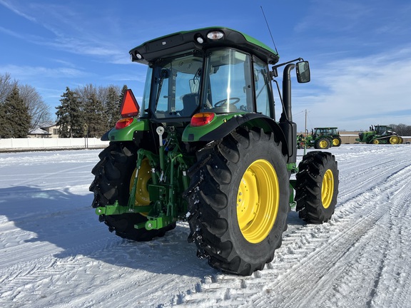2025 John Deere 5095M - Photo6