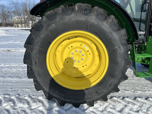 2025 John Deere 5095M - Photo16