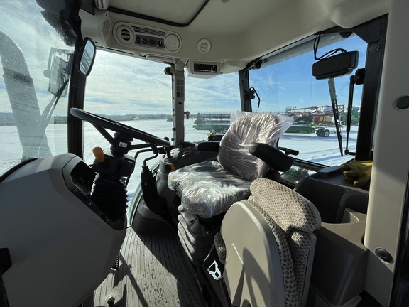 2025 John Deere 5095M - Photo31