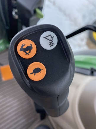 2025 John Deere 5095M - Photo38