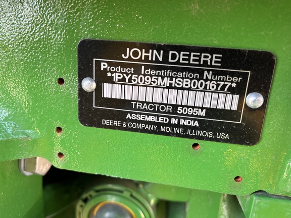2025 John Deere 5095M - Photo36
