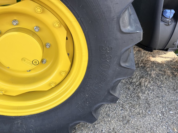 2025 John Deere 5095M - Photo11