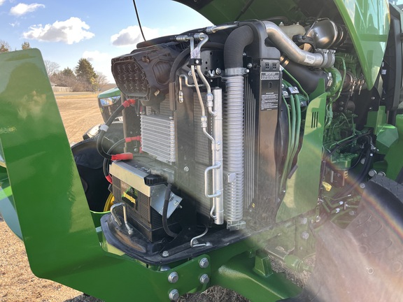 2025 John Deere 5095M - Photo22