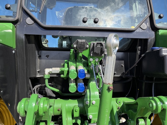 2025 John Deere 5095M - Photo27