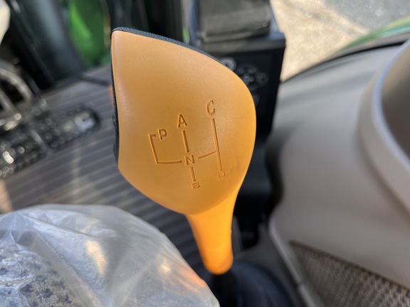 2025 John Deere 5095M - Photo34