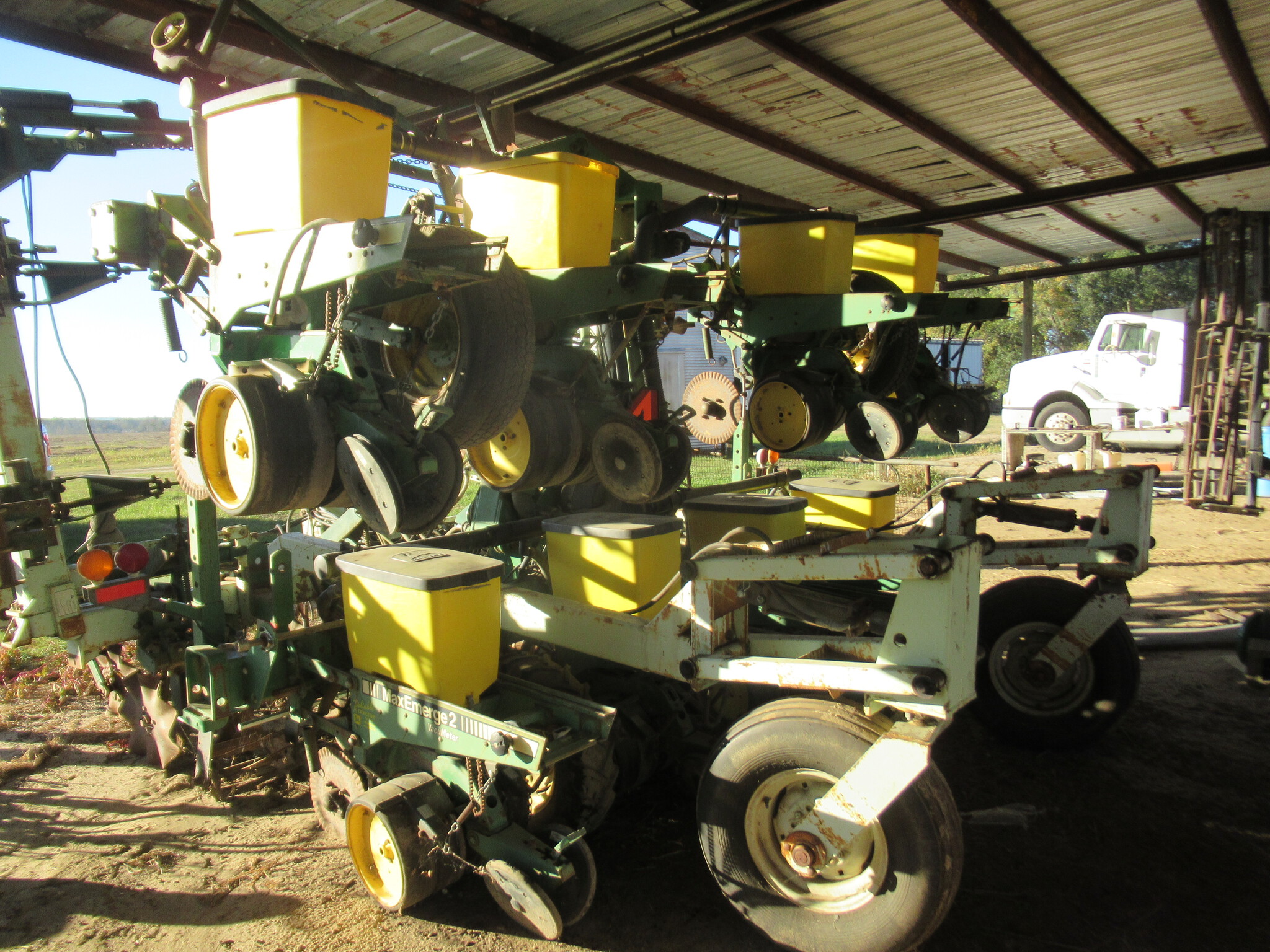 1994 KMC 8 ROW Image 6